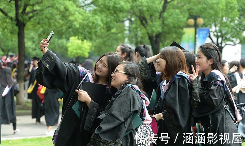 研一|研一女生“面容憔悴”录视频，读研究生有多累，看我的样子就懂了