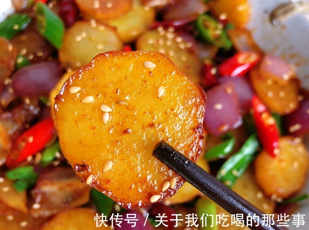 干锅|干锅土豆片，想做出“饭店味”，酱料很关键，厨师长教你秘制做法