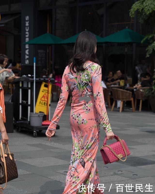 纯色|连衣裙穿搭这样好迷人,游走在高贵与活泼之间,做漂亮女生