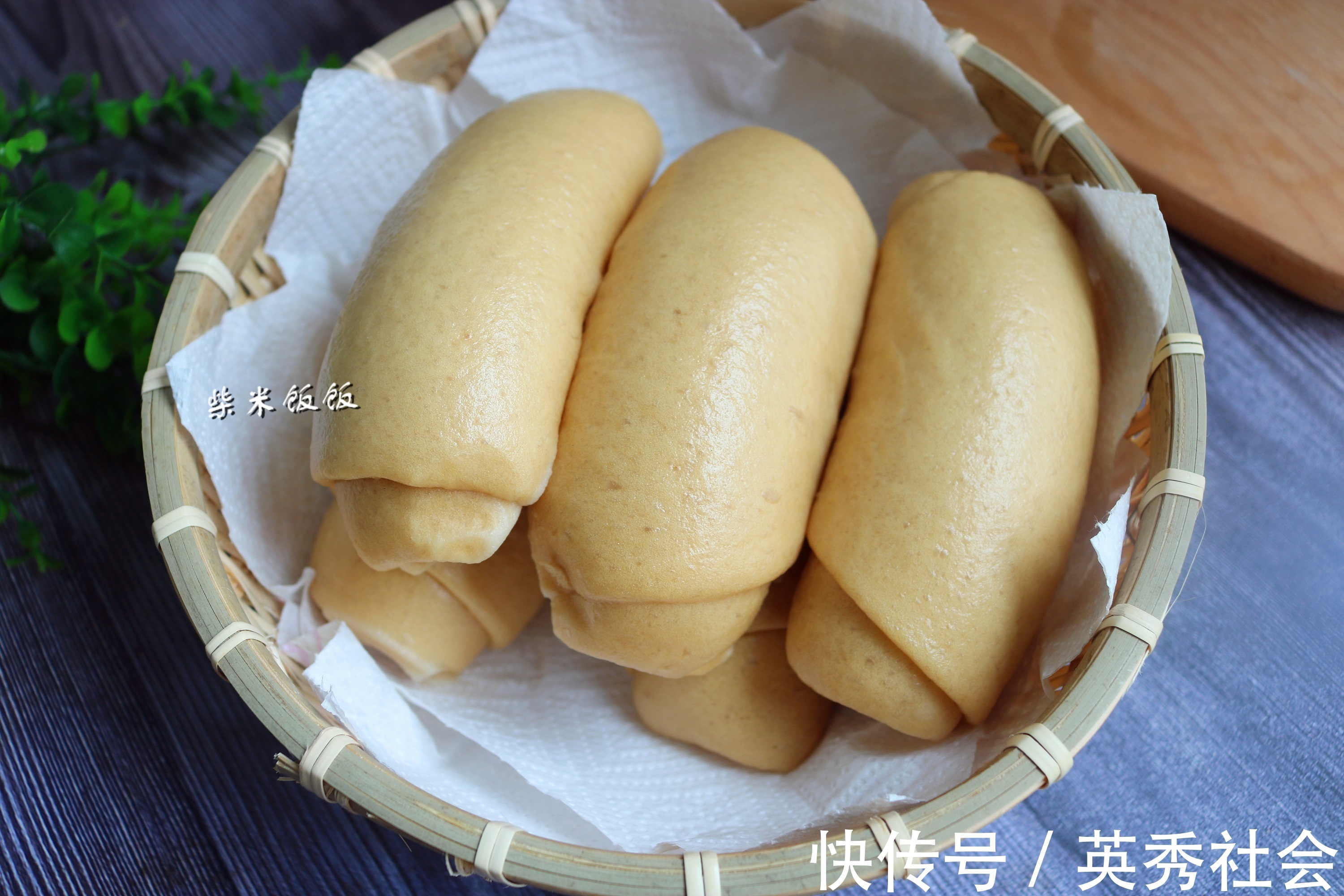 红糖|红糖馒头别买了,用这做法特别简单,不用费劲揉面,个个香软