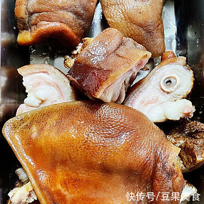 #我心中的冬日限定#腊猪头肉炒蒜苗豆干