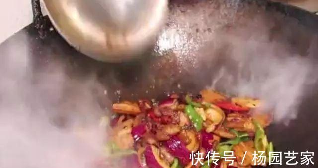 豆瓣酱|回锅肉好吃有诀窍,不能直接下锅,一定有这一步,吃起来肥而不腻