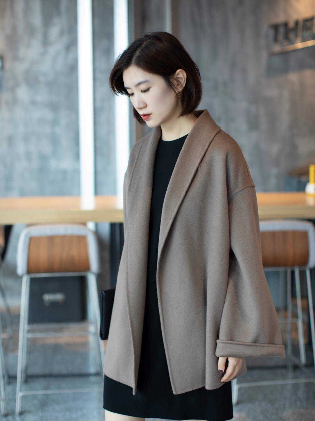 搭配|短款大衣精致的搭法,带你成为秋末冬初的美人儿