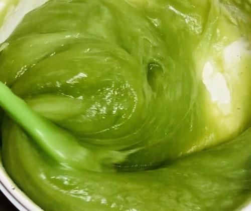 黄瓜的新做法,只需要用筷子搅一搅,拌一拌,比凉皮还好吃