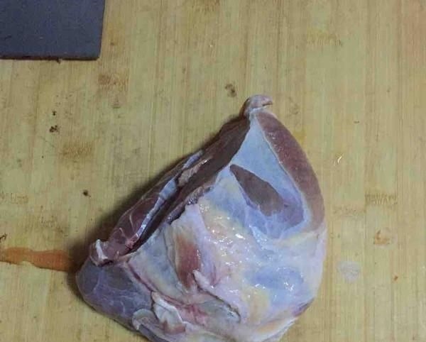 老祖宗传下来的酱牛肉秘方,牛肉酥嫩,入味,做法简单只要3步!