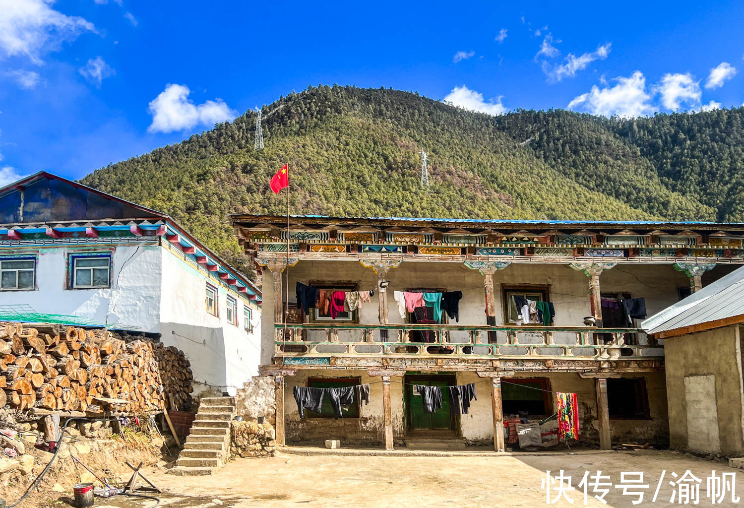 西藏|西藏与云南交界处的悬崖村，进出道路难行，风光却美如世外桃源