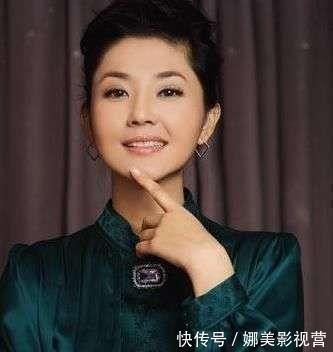 主持人|她在央視努力10年不曾轉正,無奈離開卻走紅,今回歸央視成評委