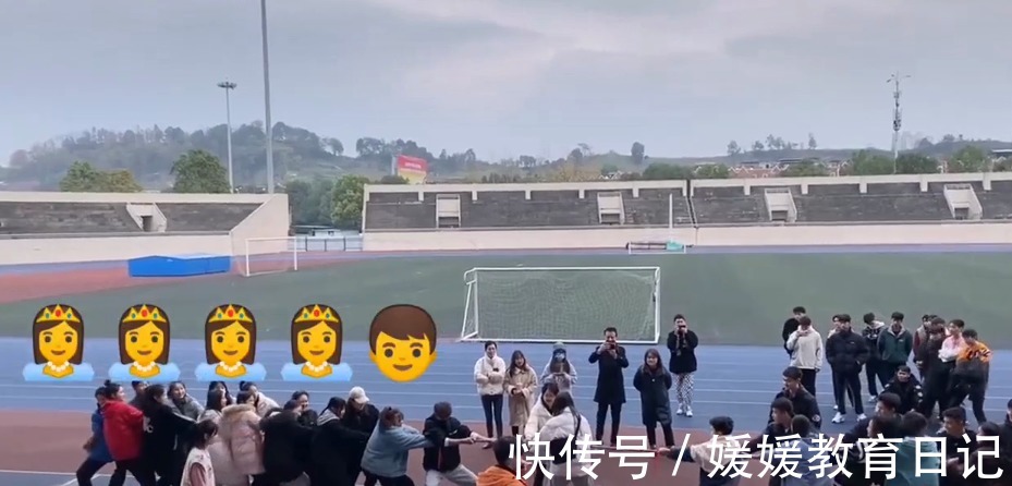 专业|学校拔河比赛,班里只有一名男生是什么体验,操场地面如此丝滑