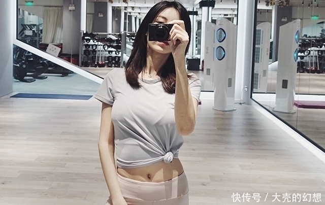 独特高雅的紧身打底裤美女,显得有品位!