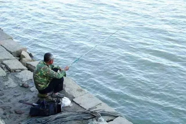 调漂不能一成不变,试试这几种调钓手段!自认钓鱼老手都该来看看