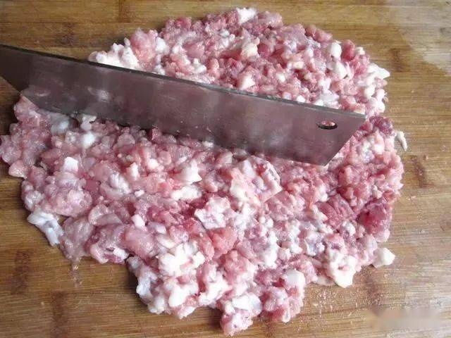  肉末豆角，清脆酸爽，开胃又解馋！