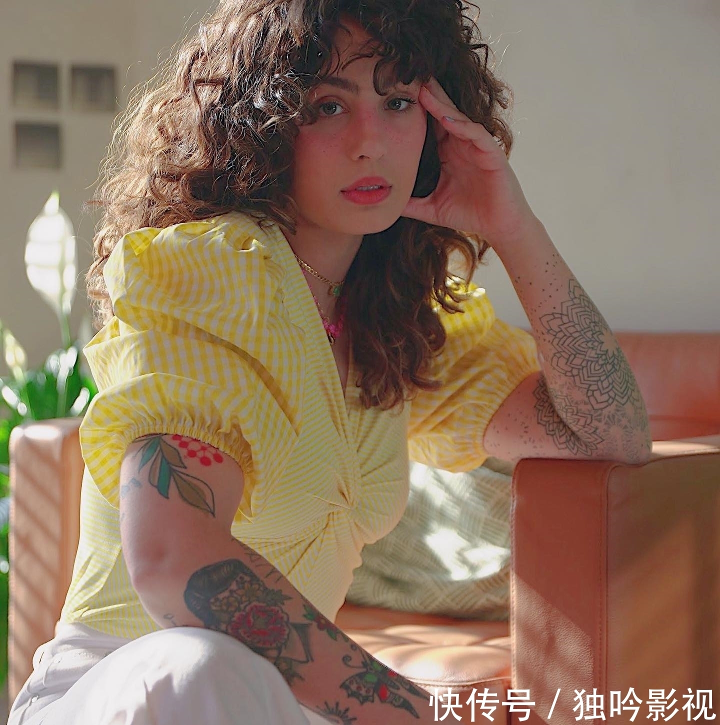 法拉吉|环球美女:30岁的阿西亚·法拉吉,时尚的科威特模特和时装设计师