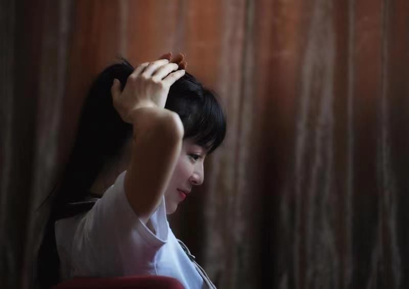 松子|主演舞台剧《被嫌弃的松子的一生》，张静初：在爱情里，我们每个人都是很现实的俗人