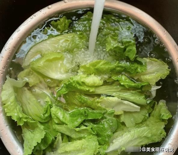 减肥|晚上经常吃这菜,体重悄悄往下掉,低热量低脂肪,5分钟就能搞定