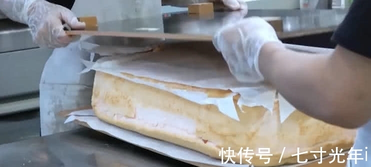 古早蛋糕|啥是“古早蛋糕”？被吹捧成网红蛋糕