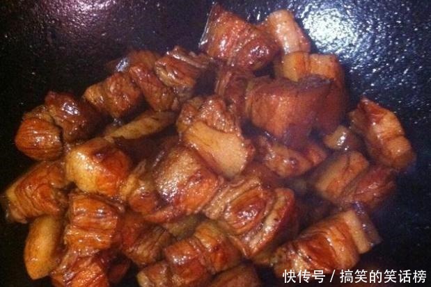 做红烧肉时,先焯水是不对的,学会这样做,肉软烂味道很好