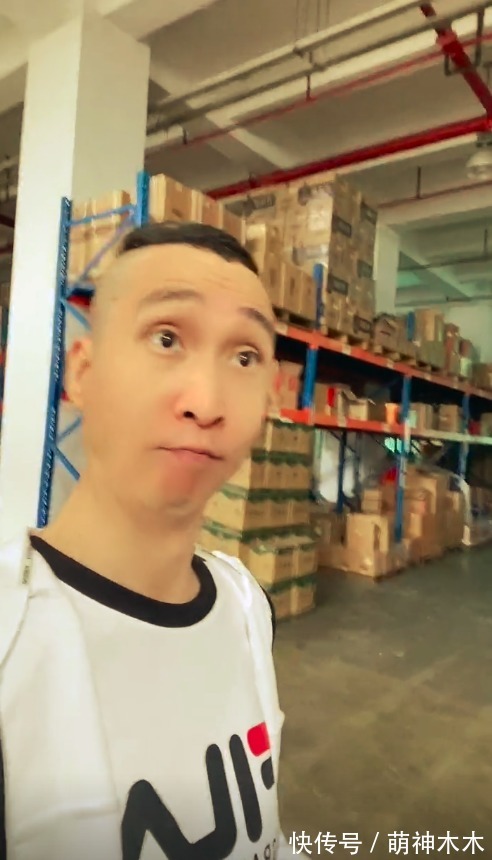 “潘长江们”要被整治？消协点名某导演卖酒乱象，价格套路被曝光