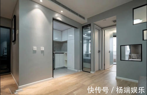 客厅|还是老公机智，阳台客厅之间装个隔断墙，空间宽敞不止一点点！