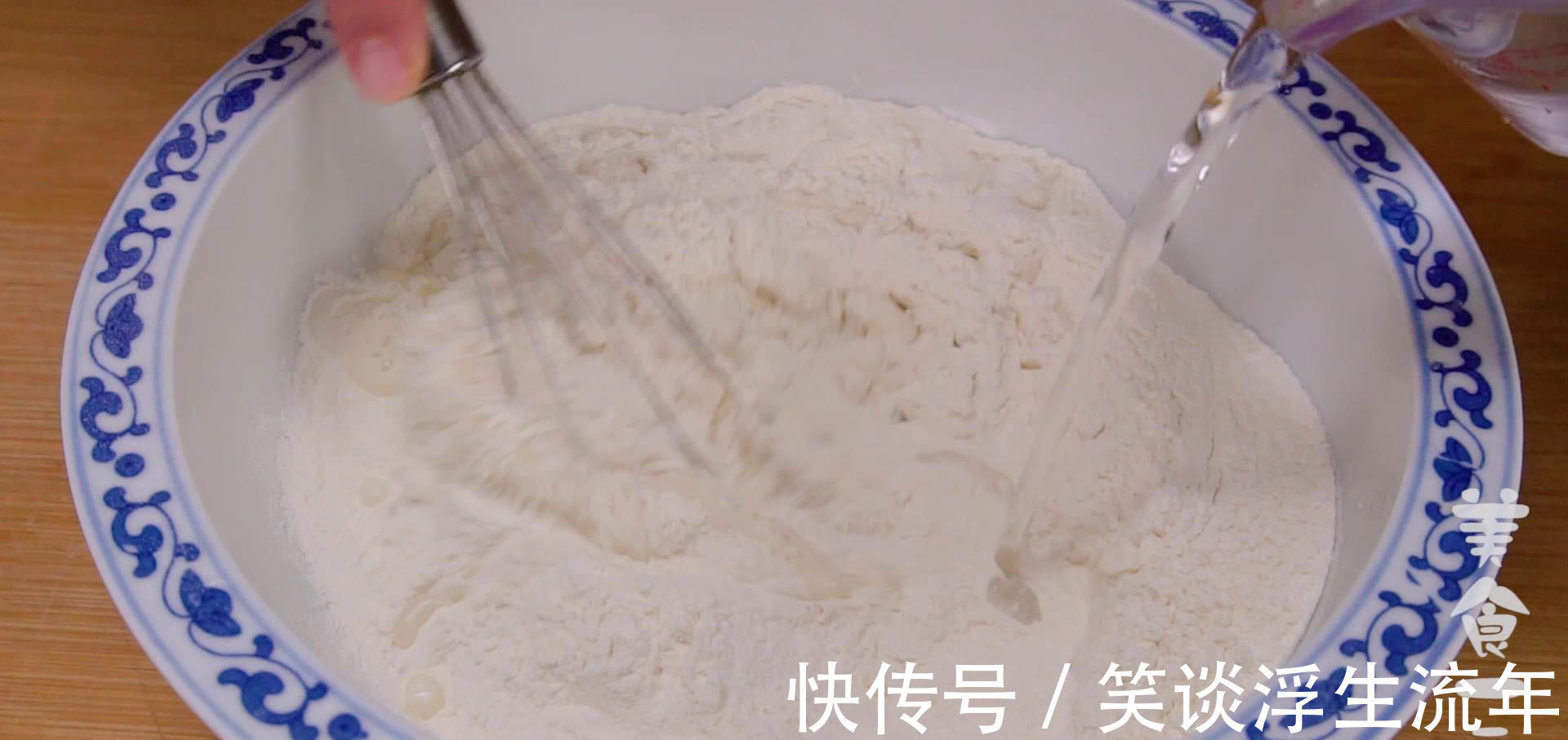 五香粉|复工却为早餐发了愁,教你做鸡蛋水饼,30秒一张,10分钟解决早餐