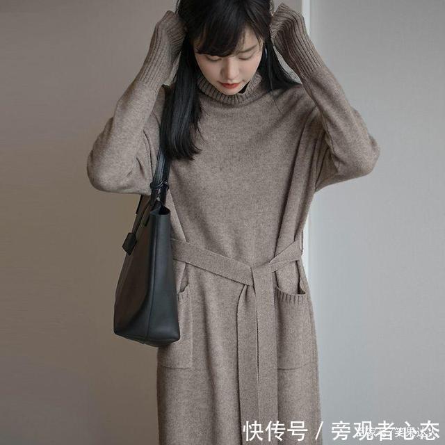 70后女人再不打扮就老了,立秋后,火了这款针织裙,年轻又洋气