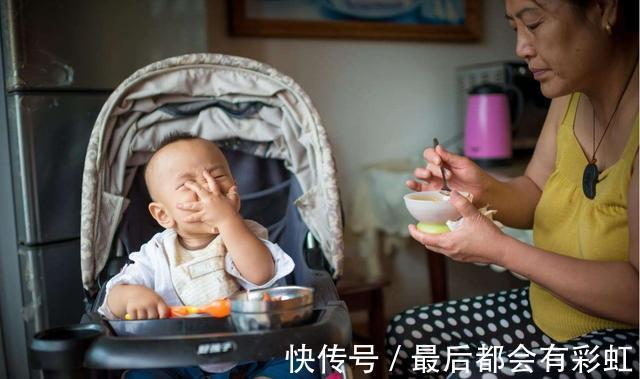 吃盐|宝宝什么时候可以吃盐医生不是越晚越好,很多父母都搞错了