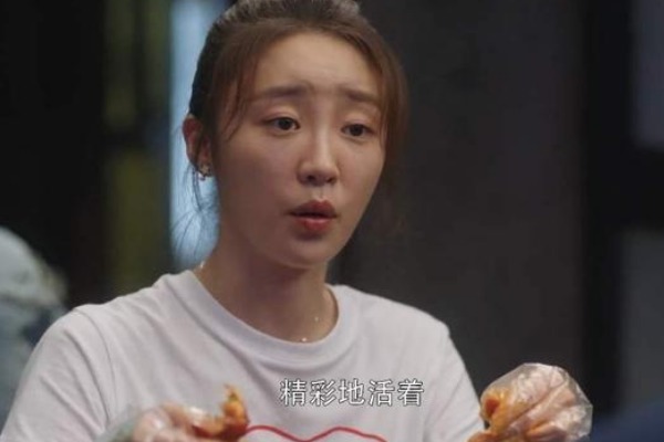 顾佳|顾佳和林有有简单的一盘小龙虾，吃出了原配和小三最大的区别！