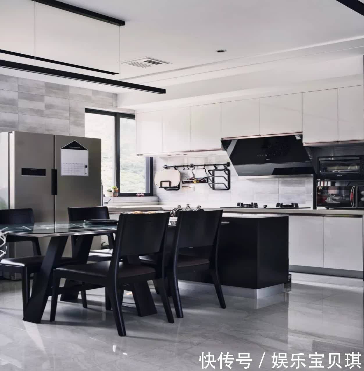 家具|最平淡朴素的黑白灰,同样可以彰显温暖,流露出温馨和爱