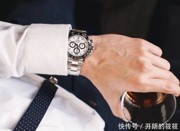 表盘|手里有一万块,我是选绿水鬼还是熊猫迪好