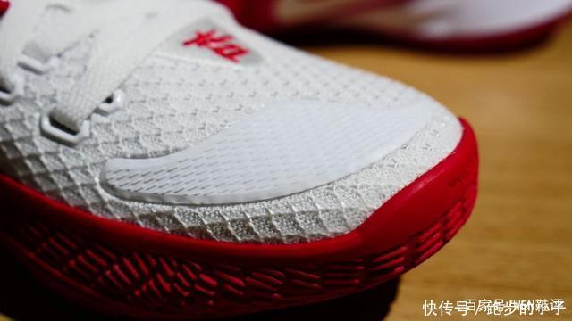 600块前后掌双气垫!Nike再次诠释团队款比签名鞋好
