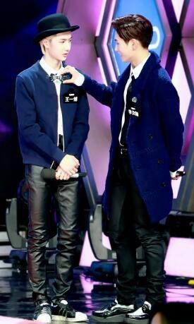 王一博|心疼!肖战困扰已久的问题终在王一博身上发生,粉丝们可满意