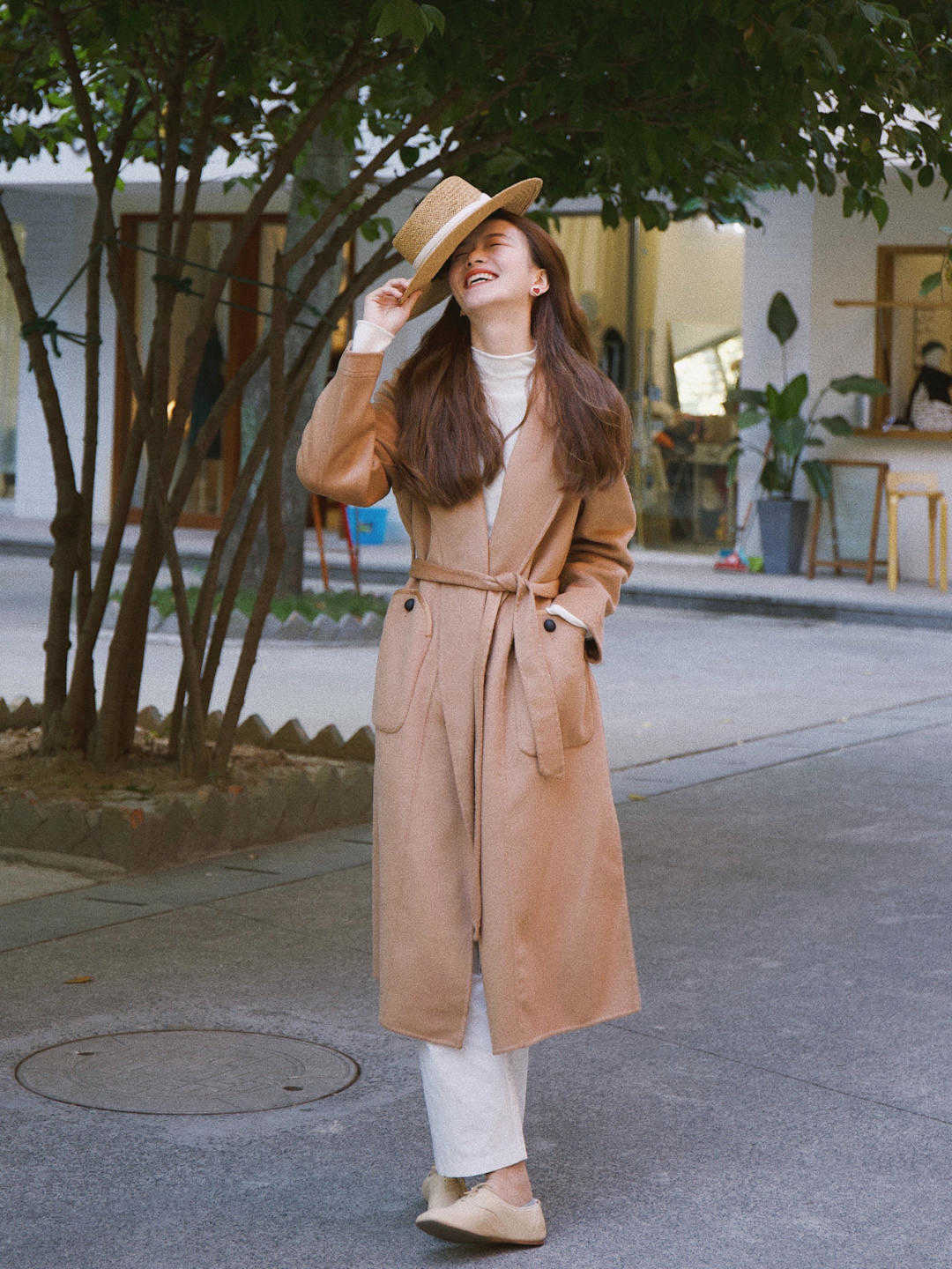 大衣|秋季不要瞎打扮,针织衫搭配百褶裙温柔优雅又保暖,美得高级