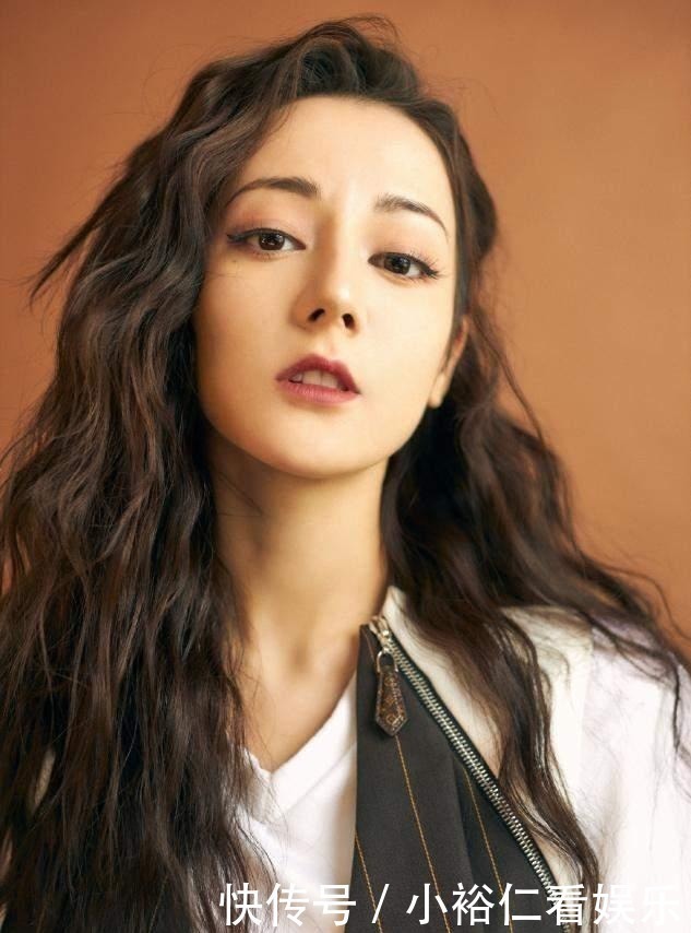 刘海|丸子头已经不流行了,今年这5种“发型”是真火,简单大方显脸小