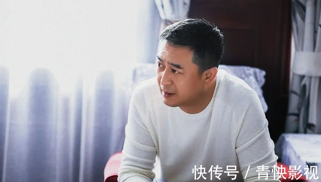 冲上收视榜第一!仅播2集口碑就爆了,黄磊一出手就是“王炸”