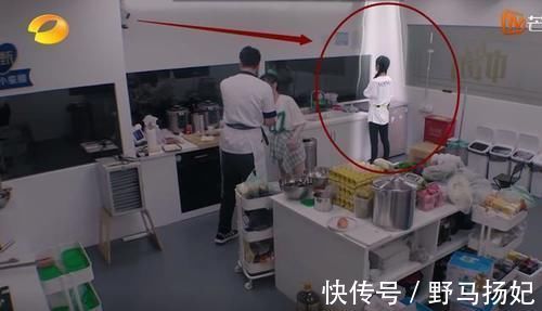 赵丽颖嫌大厨墨迹,生气回房间,小声嘟囔却被录下来真不敢相信