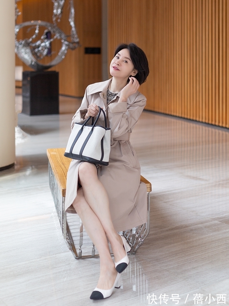 打扮|这才是40+女人该有的打扮,不要“扮嫩”,高级优雅的气质才更美