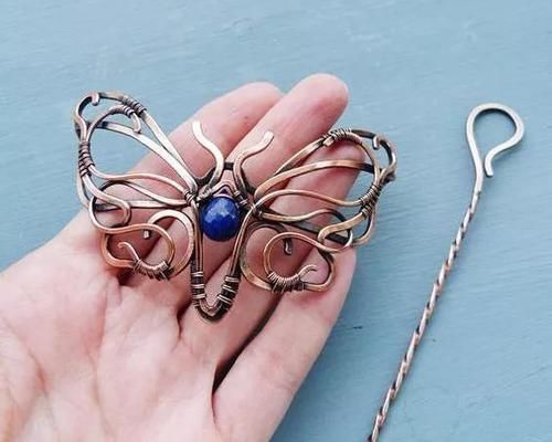 最简单的发型，配上最有创意的发饰，这个春夏，做最水灵的女孩