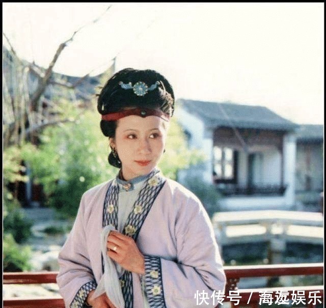 凤姐&唯一在贾府抄家中全身而退的人,却被称为《红楼梦》中最阴暗的人