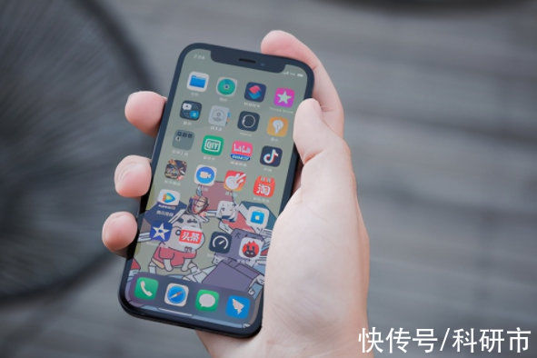 小屏|iPhone 12 mini值不值得买？用了半年多的机主把优缺点都说明白了