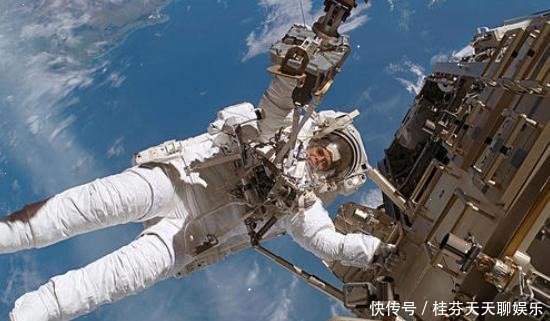 他是第一位牺牲的宇航员,明知飞船缺陷仍执行任务,结果成了焦炭