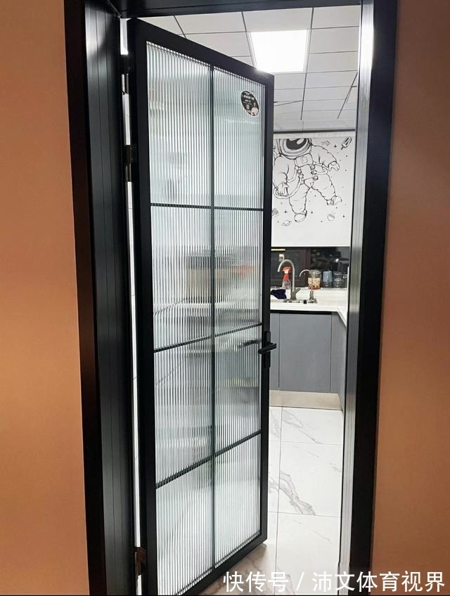 浴室柜|新房入住一年越住越舒心，多亏了当初这些决定，真的太机智了