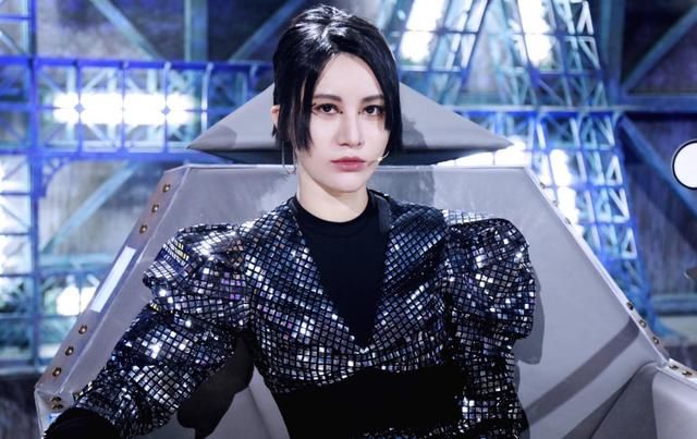 从超女冠军到销声匿迹,你以为尚雯婕过气了,其实她早已逆袭