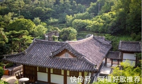 山坡|沿着宁静的韩屋路走，享受中秋假期吧