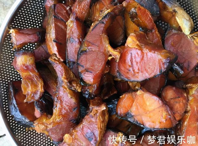 入味|腌腊鱼，直接抹盐可不行！多做2步，腊鱼更香更入味，保存时间长