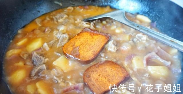 好吃美味牛腩西红柿，做法简单，汤汁红润，味道鲜美超好吃！