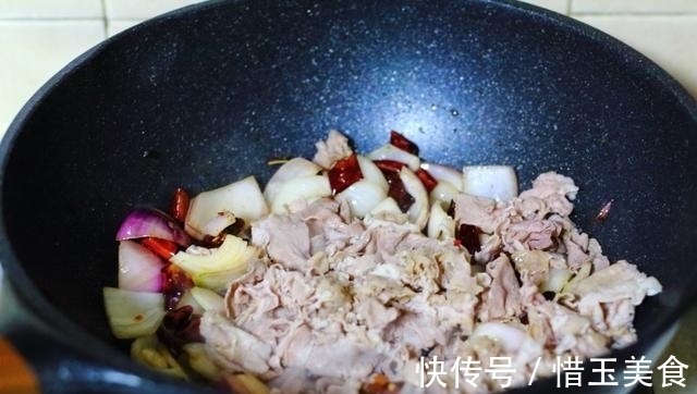 一家三口的晚餐，4道家常菜荤素搭配，开胃又下饭，好吃又营养