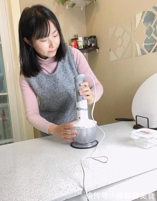 营养师|菜泥肉泥果泥怎么加?辅食油要不要?营养师用辅食表告诉你