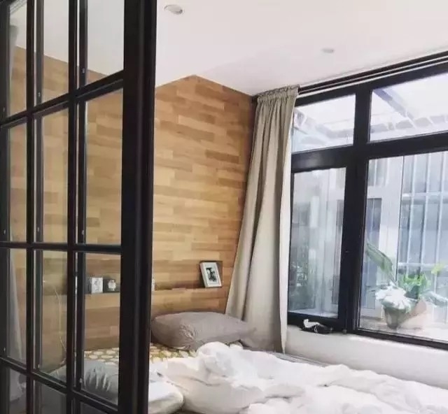 书房式|记住了,阳台这样装修,不仅能晾晒衣服还能多出一间房