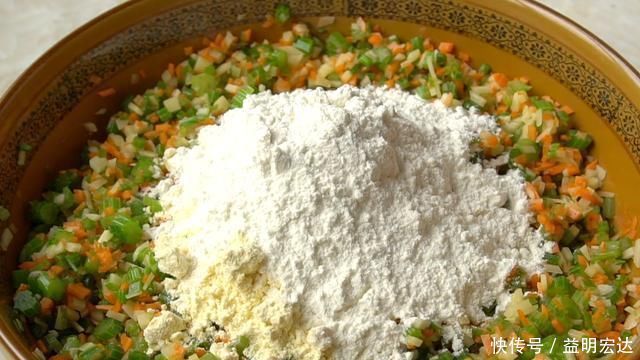 3种蔬菜2种面,教你做营养菜窝头,不揉面不发面,吃着真过瘾