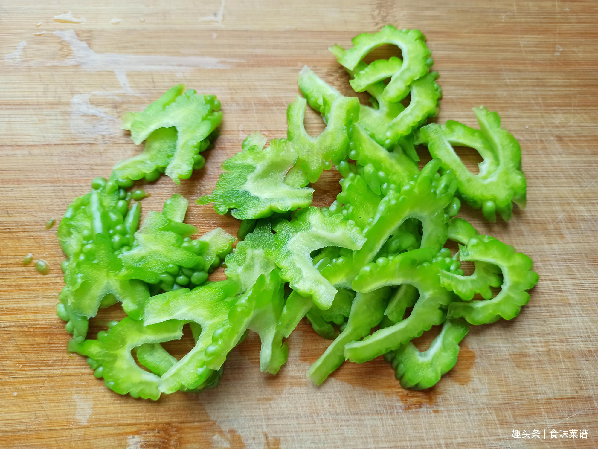 三伏天养生,建议每天吃点清淡的,教你3种家庭小炒,健康度夏天