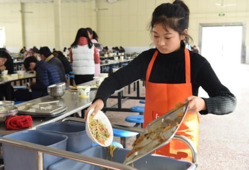 学生|大学里“最烧钱”3个社团,生活费不足4000元的学生,最好不要报